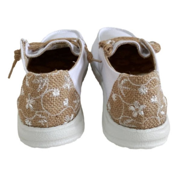 New CHICA White Slip On Sneakers by Gypsy Jazz - Picture 3 of 4